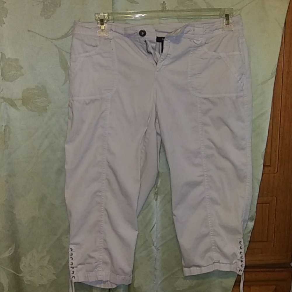 White capri pants